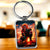 Porte-clé Bakugo rectangulaire en chrome avec illustration anime flamboyante
