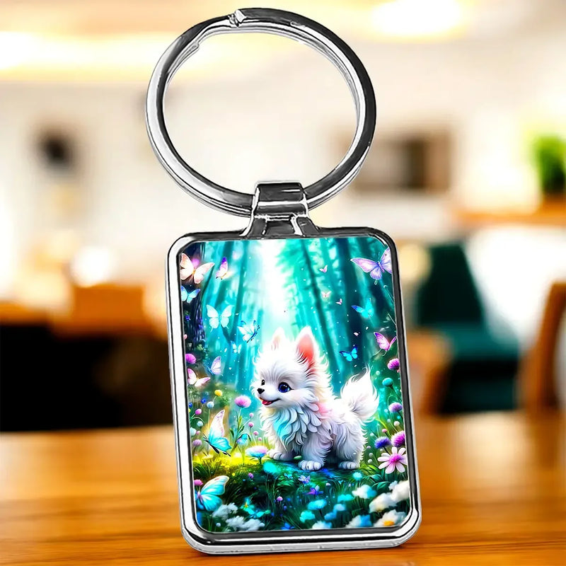 Porte-clé Chien Papillon : chiot blanc moelleux et papillons en forêt bleu-vert