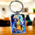 Porte-clé Trafalgar Law en métal rectangulaire avec illustration colorée