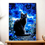 Chat noir frappant aux yeux bleus luisants sur fond cosmique bleu, tableau Tableau Chat Noir